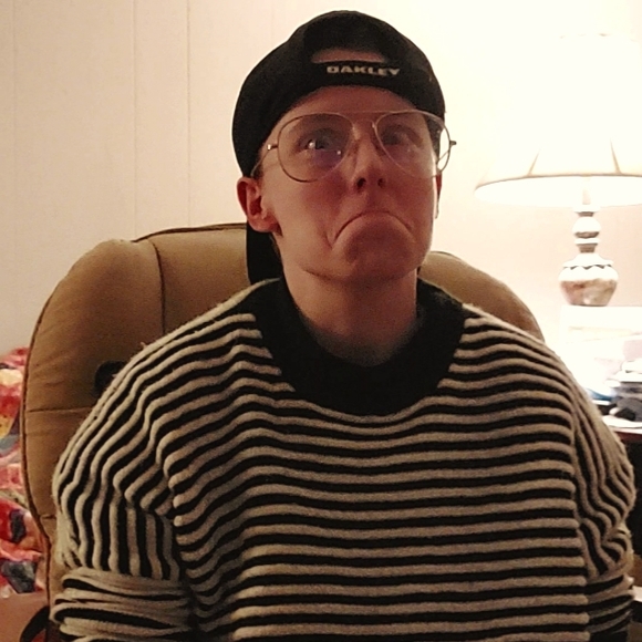 Meet your Posher, Joey - Picture 4 of 4